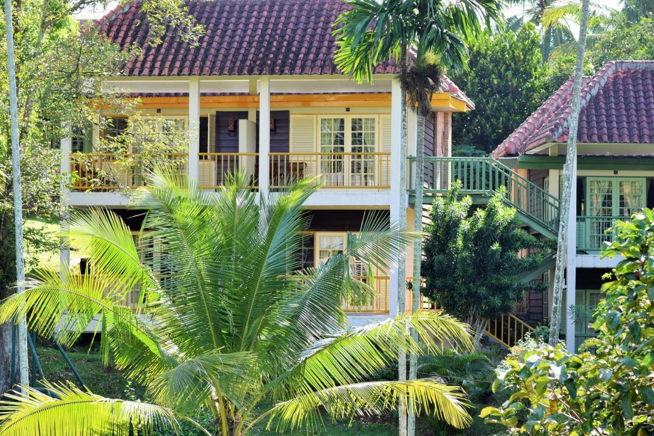 Hotel Deli River&Restaurant Omlandia Medan Esterno foto
