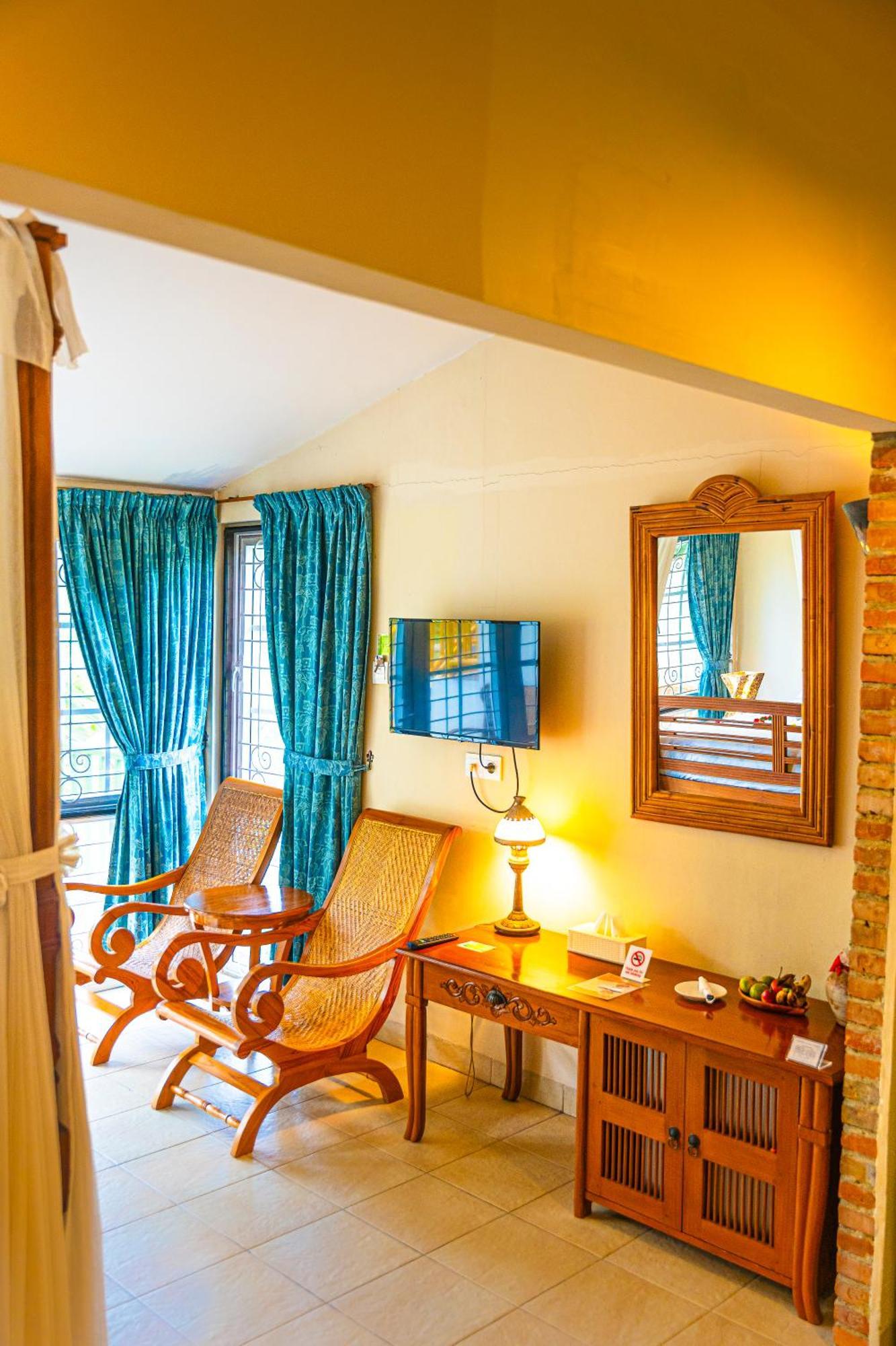 Hotel Deli River&Restaurant Omlandia Medan Esterno foto