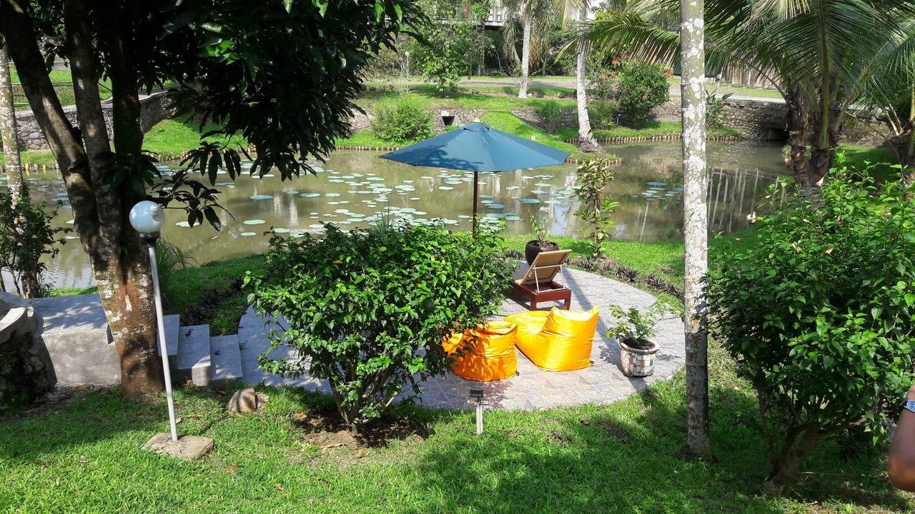 Hotel Deli River&Restaurant Omlandia Medan Esterno foto